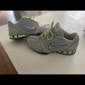 8.5 Nike womens shoes